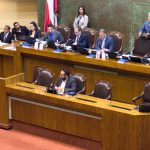 Cámara despacha a ley proyecto que prohíbe y regula el uso de dispositivos móviles en establecimientos educacionales Cámara despacha a ley proyecto que prohíbe y regula el uso de dispositivos móviles en establecimientos educacionales