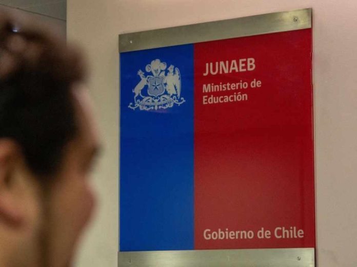 ¿Tienes becas Junaeb 2025 sin cobrar Cerca de 10 mil estudiantes tienen aportes monetarios disponibles para pago ¿Tienes becas Junaeb 2025 sin cobrar? Cerca de 10 mil estudiantes tienen aportes monetarios disponibles para pago