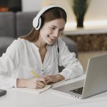 5 razones por las que los chilenos optan por la educación superior en el extranjero de manera digital