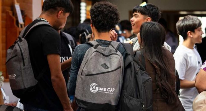 Calderino beneficiario del Preuniversitario Aguas CAP – UDA logra puntaje máximo nacional en Matemáticas