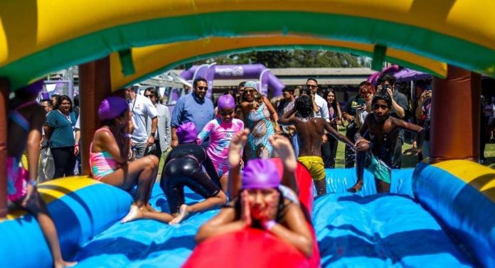 Gobierno abre las escuelas del país a más de 6 mil estudiantes para aprender, jugar y compartir durante las vacaciones de verano