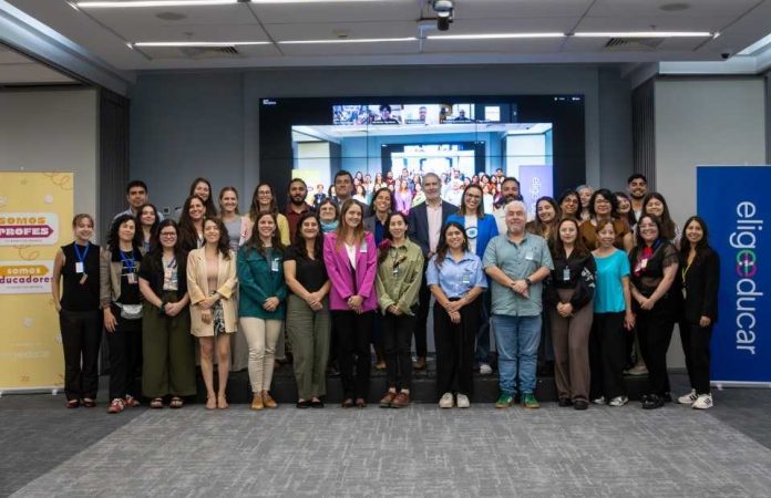“Somos Profes – Somos Educadores” cierra su año 2025 con conversatorio en torno al bienestar docente “Somos Profes – Somos Educadores” cierra su año 2025 con conversatorio en torno al bienestar docente