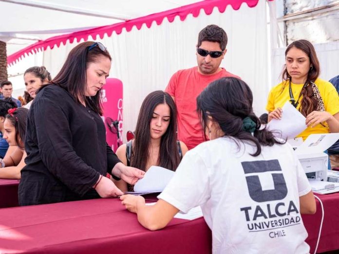 UTalca matriculará a sus nuevos estudiantes online y con apoyo presencial UTalca matriculará a sus nuevos estudiantes online y con apoyo presencial
