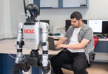 Alumni UCSC lidera operación del primer robot humanoide programable de Chile
