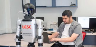 Alumni UCSC lidera operación del primer robot humanoide programable de Chile