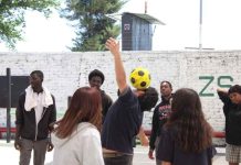 Con el uso de balones de fútbol: nueva metodología llega Chile y potencia habilidades socioemocionales de más de 400 niños y adolescentes