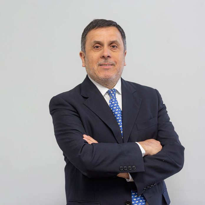 Jorge Bozo, director de la Escuela de Ingeniería Civil Informática y Telecomunicaciones de la Universidad Finis Terrae Jorge Bozo, director de la Escuela de Ingeniería Civil Informática y Telecomunicaciones de la Universidad Finis Terrae