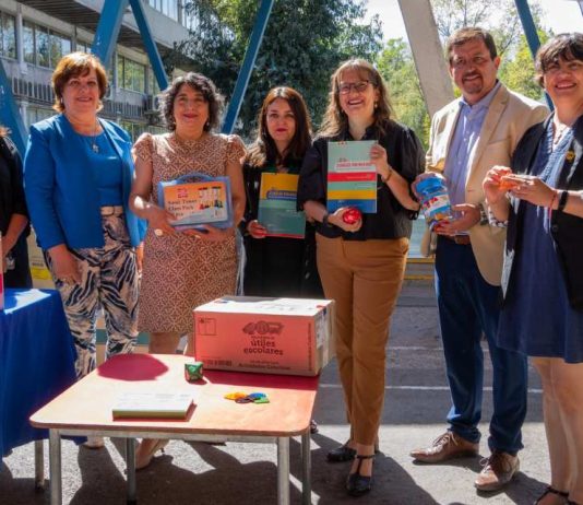 Juego Primero se amplía con recursos concretos y pertinentes para el aprendizaje de niñas y niños Juego Primero se amplía con recursos concretos y pertinentes para el aprendizaje de niñas y niños