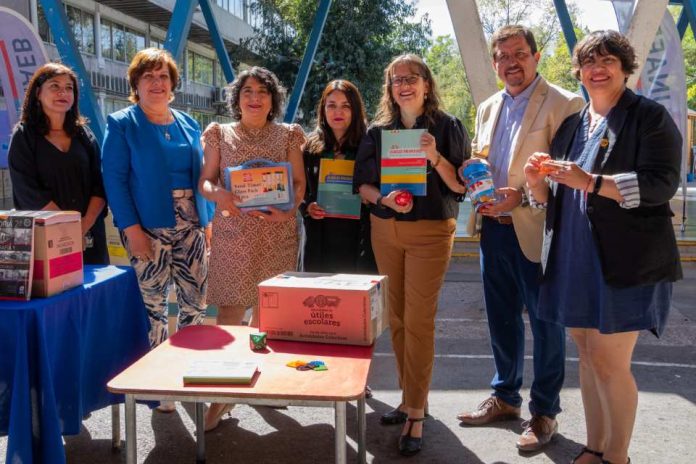 Juego Primero se amplía con recursos concretos y pertinentes para el aprendizaje de niñas y niños Juego Primero se amplía con recursos concretos y pertinentes para el aprendizaje de niñas y niños