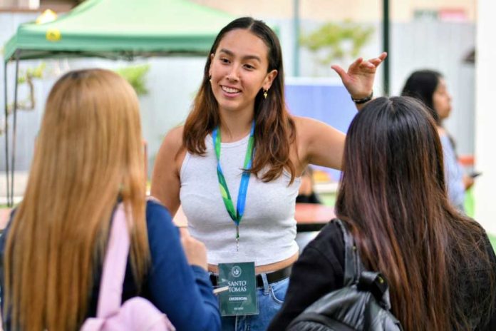 MÁS DE MIL ESTUDIANTES COMIENZAN A VIVIR LA EXPERIENCIA TOMASINA EN IQUIQUE