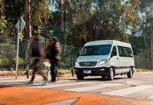 ¿En qué fijarse al momento de contratar un transporte escolar?