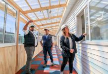 Ministro de Educación constata avance de infraestructura de jardines siniestrados en Tomé  