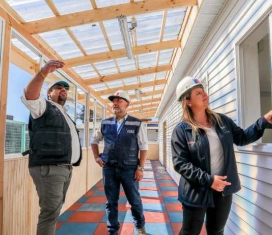 Ministro de Educación constata avance de infraestructura de jardines siniestrados en Tomé Ministro de Educación constata avance de infraestructura de jardines siniestrados en Tomé