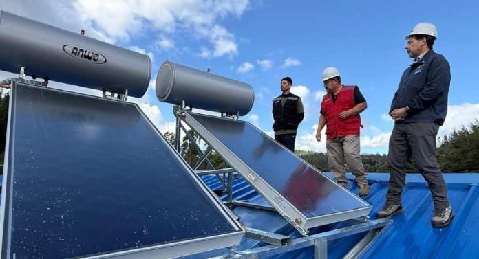 Sistema solar térmico permitirá acceso a agua caliente en escuela rural de Santa Juana Sistema solar térmico permitirá acceso a agua caliente en escuela rural de Santa Juana