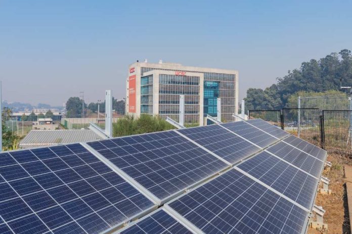 UCSC y Subdere certificaron a 165 funcionarios en Diplomado de Gestión Energética