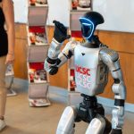 Un robot humanoide impulsa la formación en IA desde pregrado a doctorado