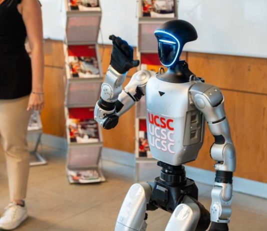 Un robot humanoide impulsa la formación en IA desde pregrado a doctorado