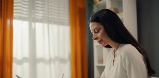 8M: Instituto Profesional IACC impulsa Beca Cuidadora y pone el foco en quienes estudian y cuidan