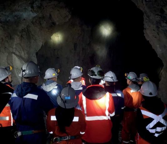 Agua y minerales críticos son los ejes de los nuevos programas que preparan a Chile para el futuro minero Agua y minerales críticos son los ejes de los nuevos programas que preparan a Chile para el futuro minero