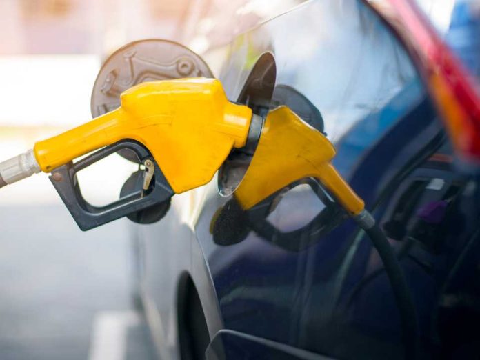 Alza de combustibles razones y consecuencias que tendrá para los chilenos Alza de combustibles: razones y consecuencias que tendrá para los chilenos