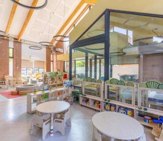 Antes de las pantallas: el desafío de proteger el desarrollo infantil en los primeros años