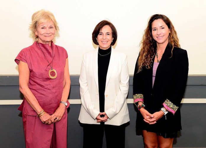 Conversatorio 8M UDLA. UDLA impulsa debate sobre conciliación laboral y social en jornada conmemorativa por el 8M