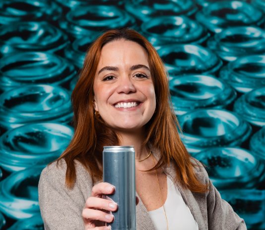 Cuando el envase importa el auge del consumo de agua en lata en América del Sur