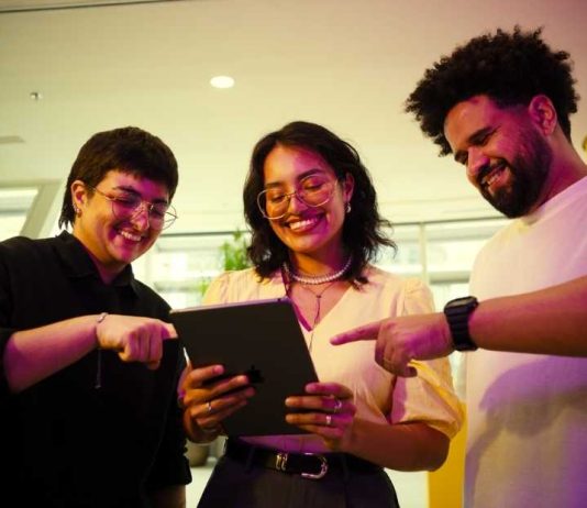 EY abre concurso regional para impulsar la carrera de jóvenes auditores