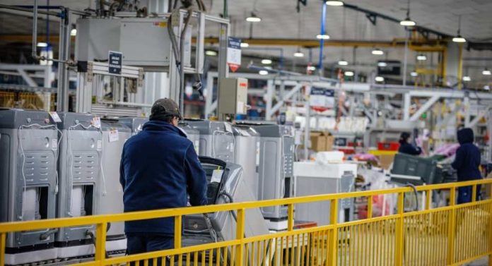 Eficiencia energética en casa pequeños hábitos que pueden marcar una gran diferencia Eficiencia energética en casa pequeños hábitos que pueden marcar una gran diferencia