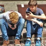 El impacto emocional en niños expuestos a información masiva