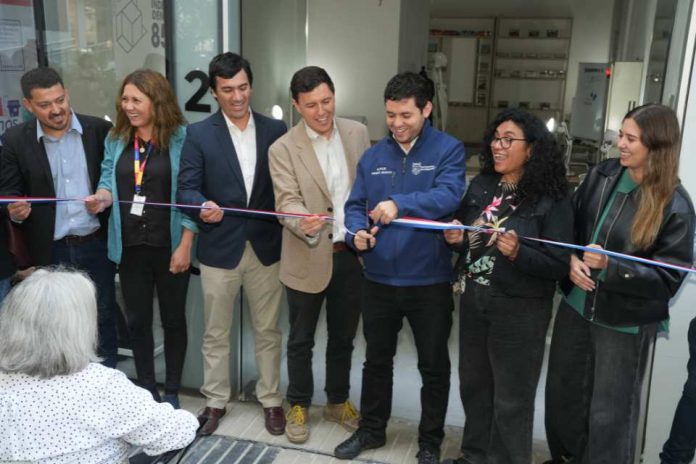 El nuevo espacio colaborativo busca formar, conectar y potenciar a vecinos y emprendedores, consolidando a la comuna como referente en economía creativa y sostenibilidad. El nuevo espacio colaborativo busca formar, conectar y potenciar a vecinos y emprendedores, consolidando a la comuna como referente en economía creativa y sostenibilidad.