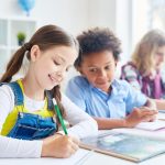 Estudiar fuera de Chile cómo esta experiencia fortalece el desarrollo de los niños