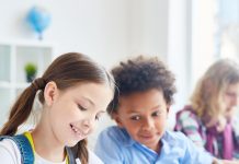 Estudiar fuera de Chile cómo esta experiencia fortalece el desarrollo de los niños