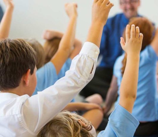 Estudio en 57 colegios del Biobío confirma impacto de emociones en el rendimiento escolar