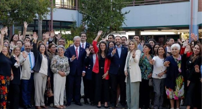 Gobierno se reúne con directores de colegios Gobierno se reúne con directores de colegios