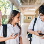Menos celulares en las aulas el desafío de aplicar la nueva normativa en colegios