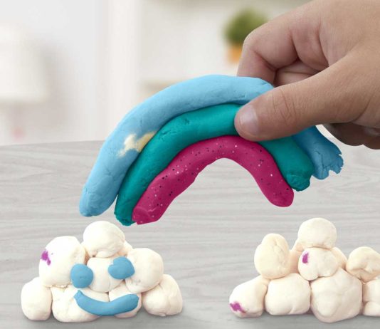 Menos pantallas, más creatividad: especialistas destacan rol clave del juego manual en el desarrollo infantil