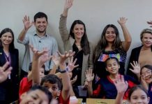 Ministra María Paz Arzola visitó escuela de Independencia: “Es un ejemplo de que la educación pública puede ser de calidad. Vamos a trabajar para ir hacia allá” Ministra María Paz Arzola visitó escuela de Independencia “Es un ejemplo de que la educación pública puede ser de calidad. Vamos a trabajar para ir hacia allá”
