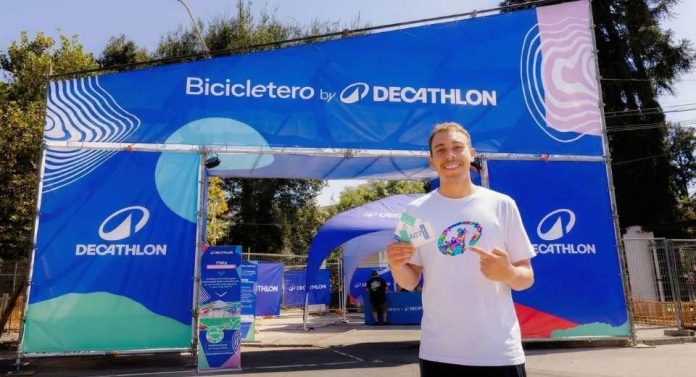 Movilidad sustentable gana terreno en Lollapalooza Chile 2026 más de 340 asistentes llegaron en bicicleta