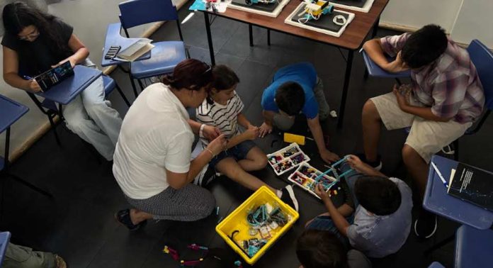 Niñas y niños de Santiago, Concepción y Temuco aprendieron programación y robótica en nueva edición del Digital Summer Niñas y niños de Santiago, Concepción y Temuco aprendieron programación y robótica en nueva edición del Digital Summer