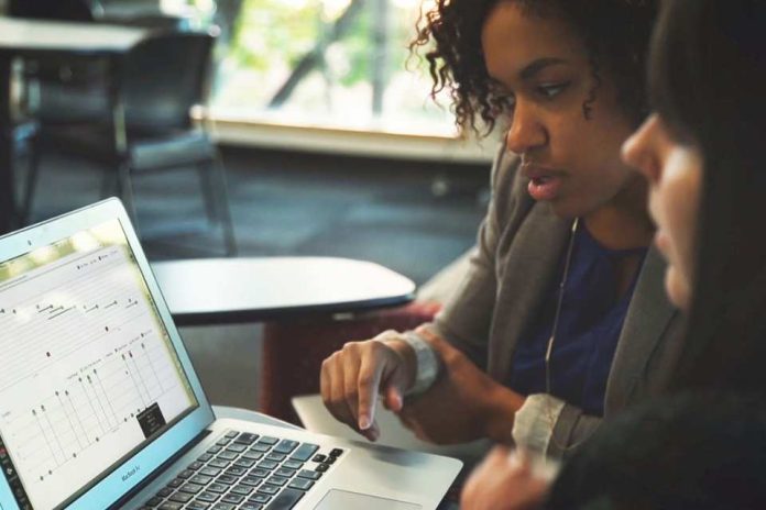 Nuevo Agente de IA para apoyar la enseñanza llega a Chile