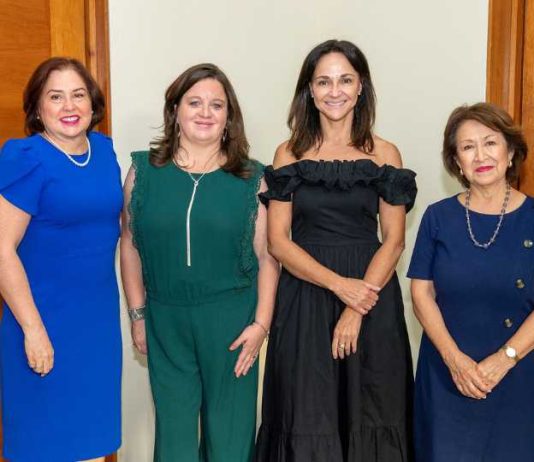 Profesionales de diversos sectores analizan en UDLA la incorporación de la mujer en sectores tradicionalmente masculinizados 