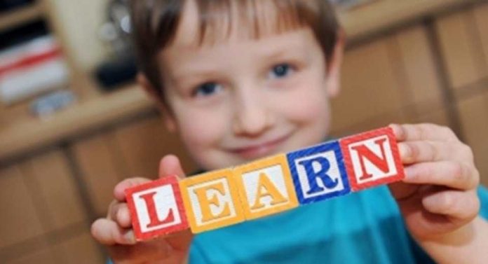 Regreso a clases 2026 bajo nivel de inglés en colegios impulsa la búsqueda de apoyo externo