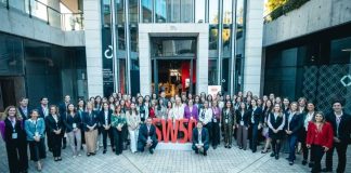 Santander reconoce a 50 directivas del país en una nueva edición  del programa global de liderazgo femenino SW50 