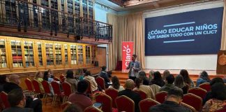 Summit Alfabetización Digital 2026 Summit Alfabetización Digital 2026: Expertos proponen desarrollar una cultura digital para transformar la convivencia en los colegios