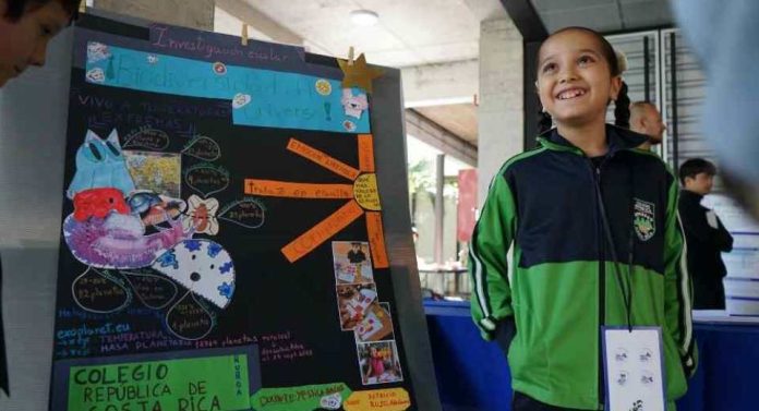 Una oportunidad para fortalecer el aprendizaje en establecimientos educacionales a través de la ciencia, tecnología, conocimiento e innovación Una oportunidad para fortalecer el aprendizaje en establecimientos educacionales a través de la ciencia, tecnología, conocimiento e innovación