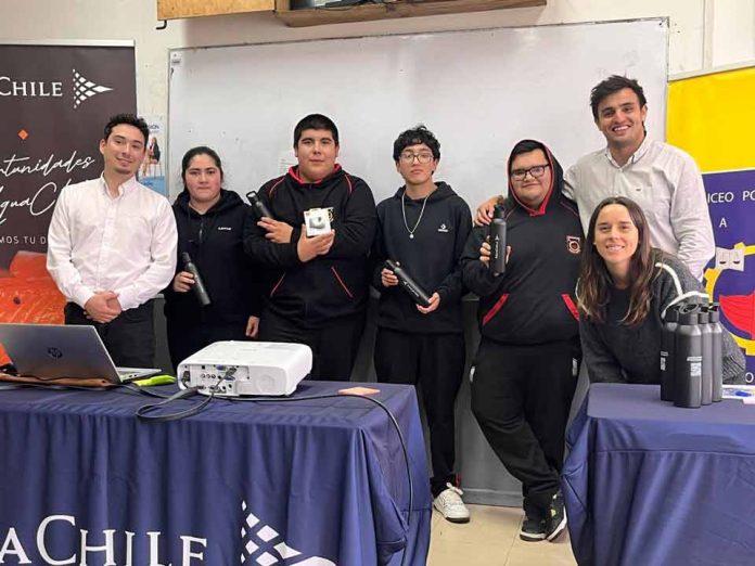 AquaChile impulsa la innovación en el Liceo Politécnico de Aysén con taller de Design Thinking y Lego Serious Play