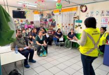 Así funciona el programa que lleva a estudiantes a resolver desafíos reales de construcción en sus comunidades