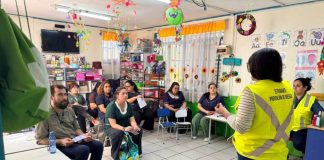 Así funciona el programa que lleva a estudiantes a resolver desafíos reales de construcción en sus comunidades