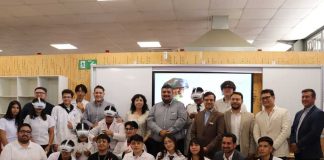 Con visores de realidad virtual, Liceos SOFOFA profundizan sus experiencias en hidrógeno verde Con visores de realidad virtual, Liceos SOFOFA profundizan sus experiencias en hidrógeno verde